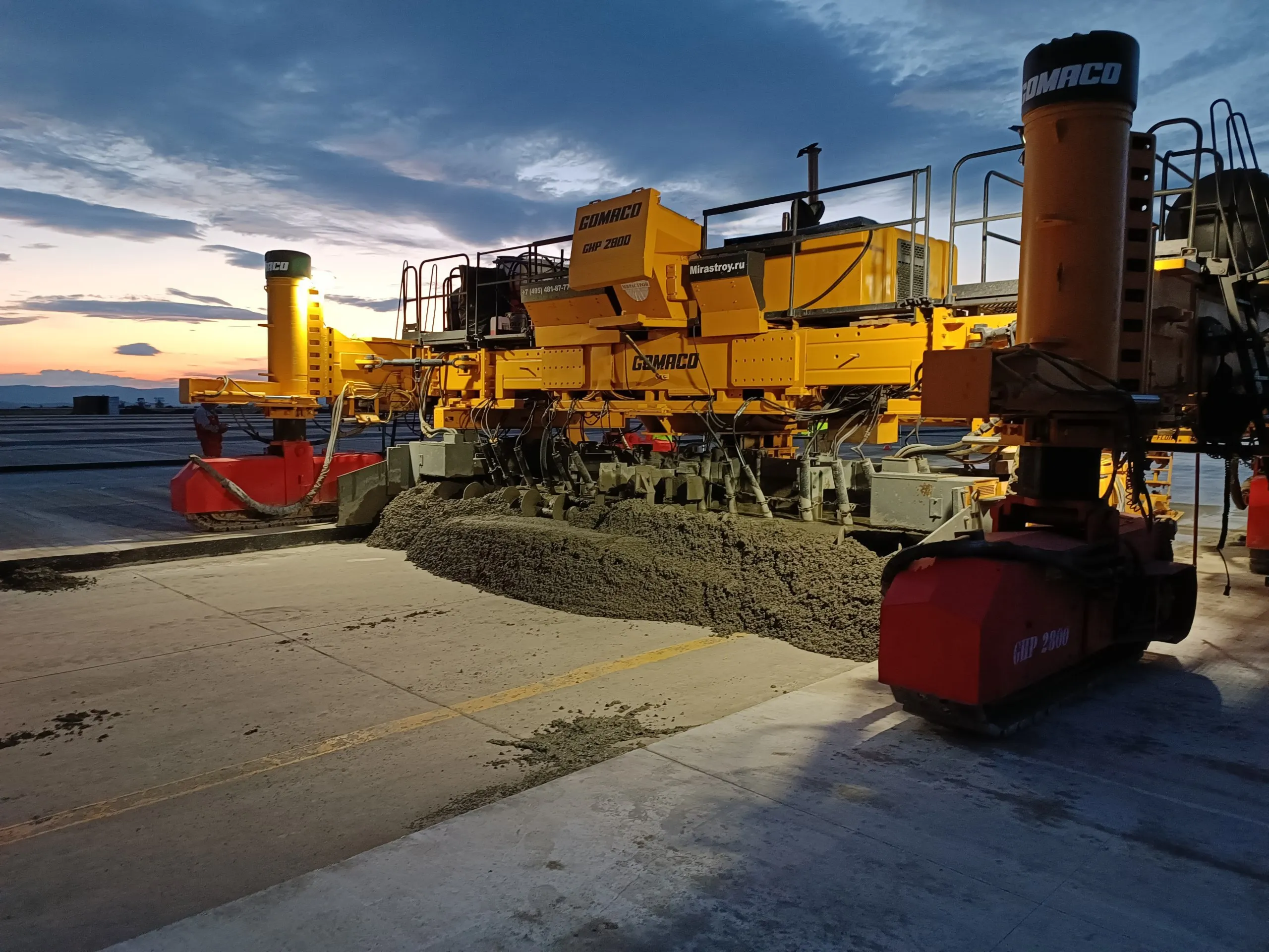 Аренда бетоноукладчика GOMACO GHP-2800