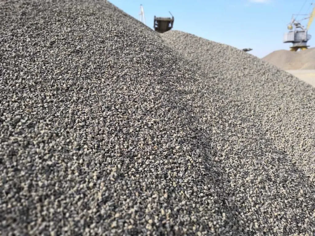 гравийный щебень.jpg гравийный щебень.jpg